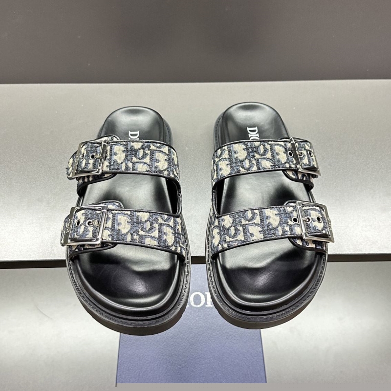 ch**an D*or slippers